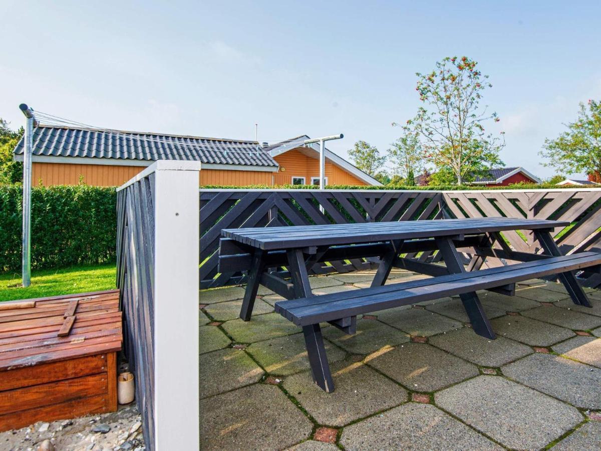 10 Person Holiday Home In Juelsminde Sonderby  ภายนอก รูปภาพ
