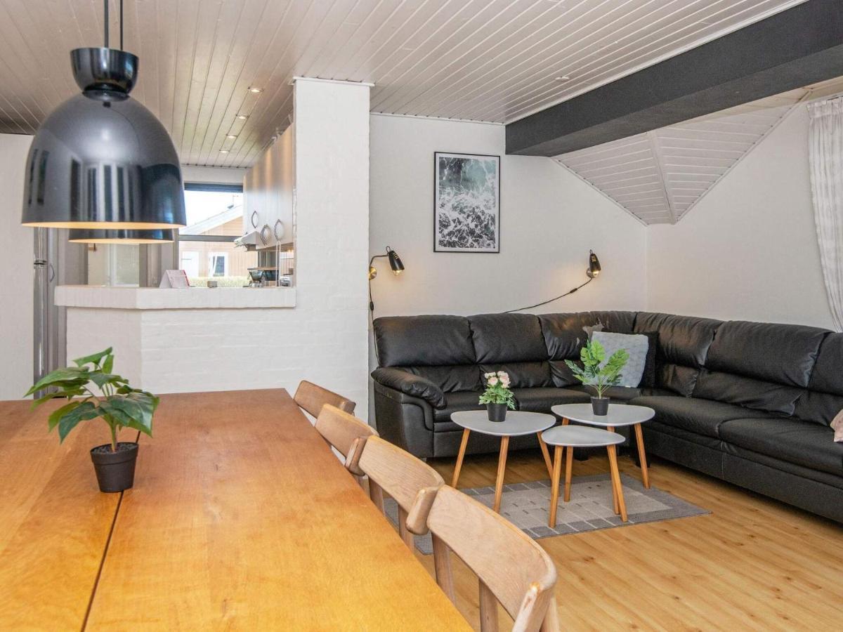 10 Person Holiday Home In Juelsminde Sonderby  ภายนอก รูปภาพ