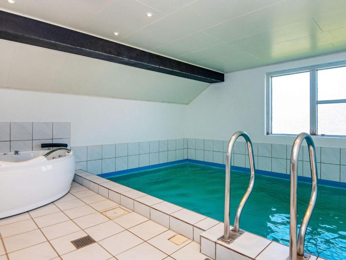 10 Person Holiday Home In Juelsminde Sonderby  ภายนอก รูปภาพ