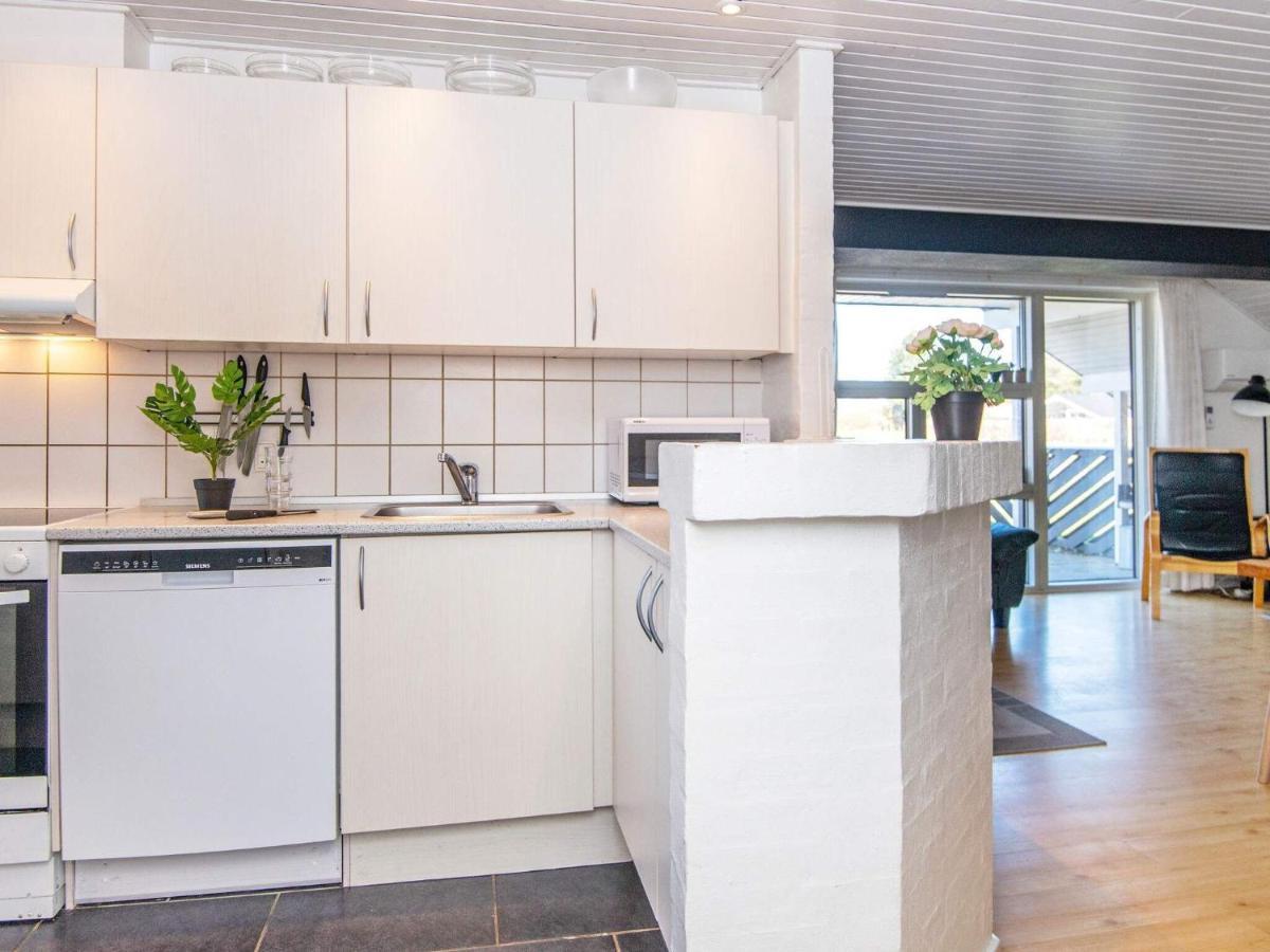 10 Person Holiday Home In Juelsminde Sonderby  ภายนอก รูปภาพ